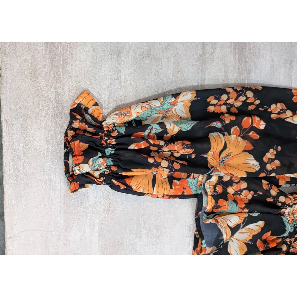 Off Shoulder Roushced Long Sleeve Crop Top sz. M - Picture 4 of 7